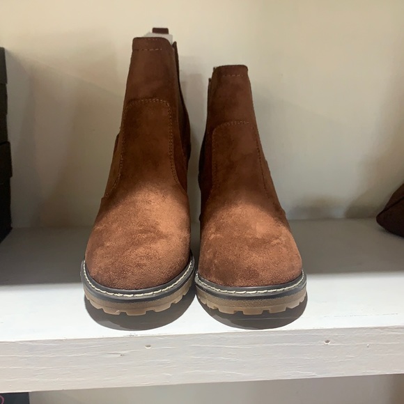 Corkys Shoes - NWT Corkys Rocky Brown